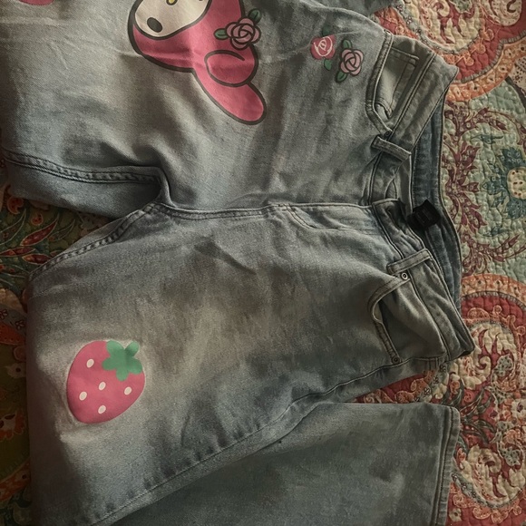 Stylish High Rise Jeans with Fun Pink Details - Picture 1 of 4
